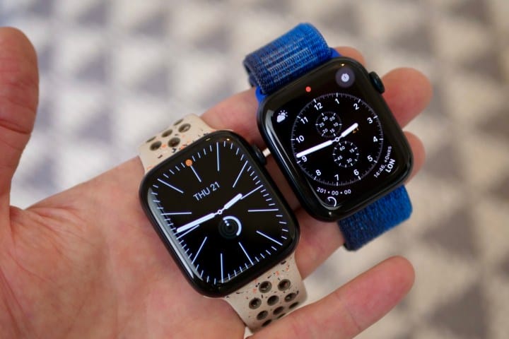 Apple Watch Series 9 and Apple Watch Series 8 showing ambient displays.