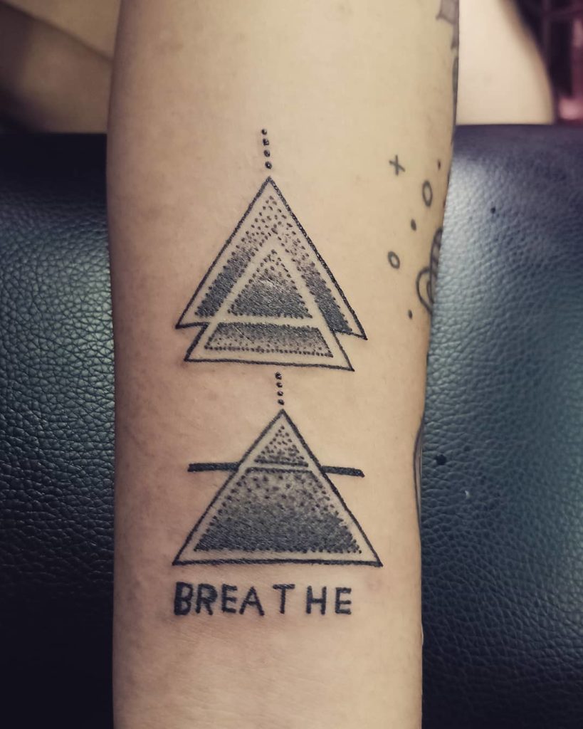 2019 09 19 14.55.44 2136210387854741042 breathetattoo Tattoo Ideas