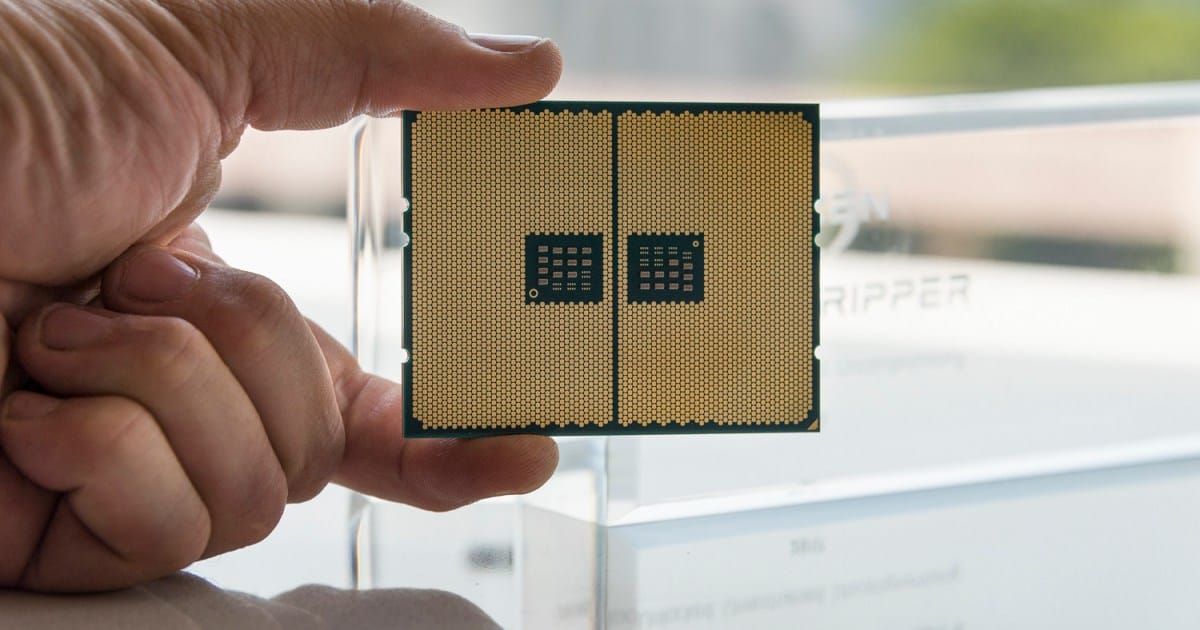 AMD Ryzen Threadripper 1920X 1950X Review hand