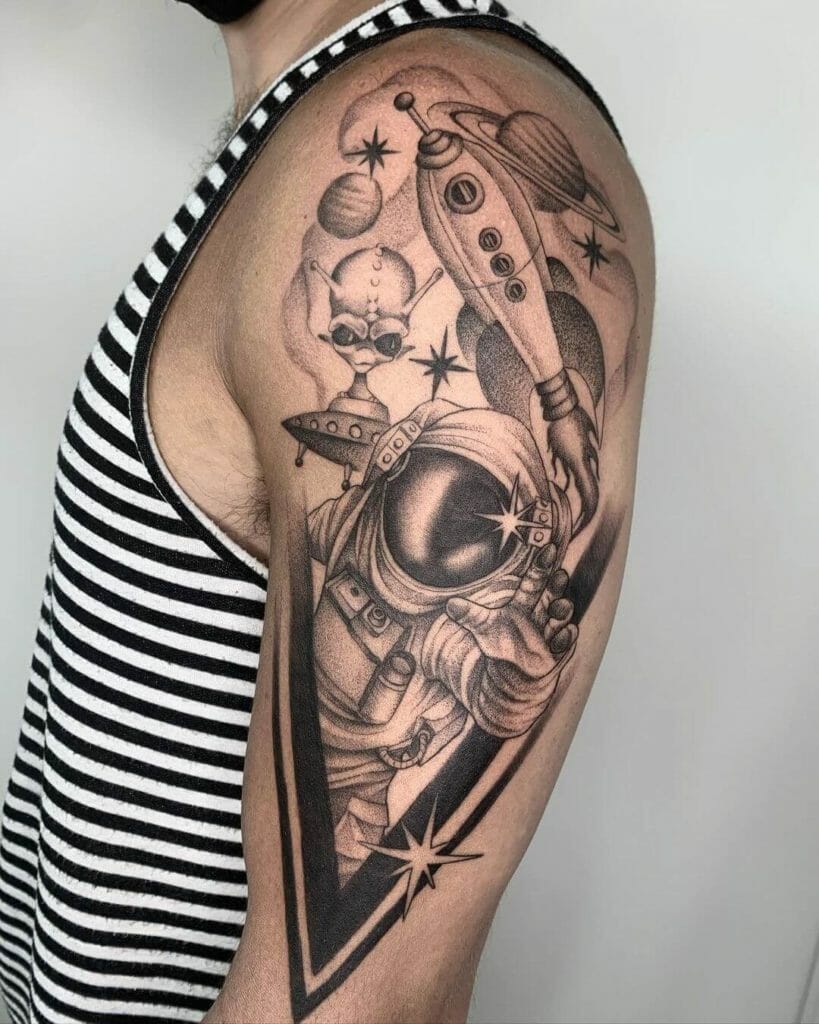 Idea de tatuaje de astronauta para el maníaco de la ciencia ficción que llevas dentro