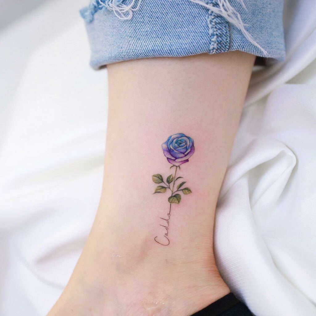 Tatuaje De Rosa Azul