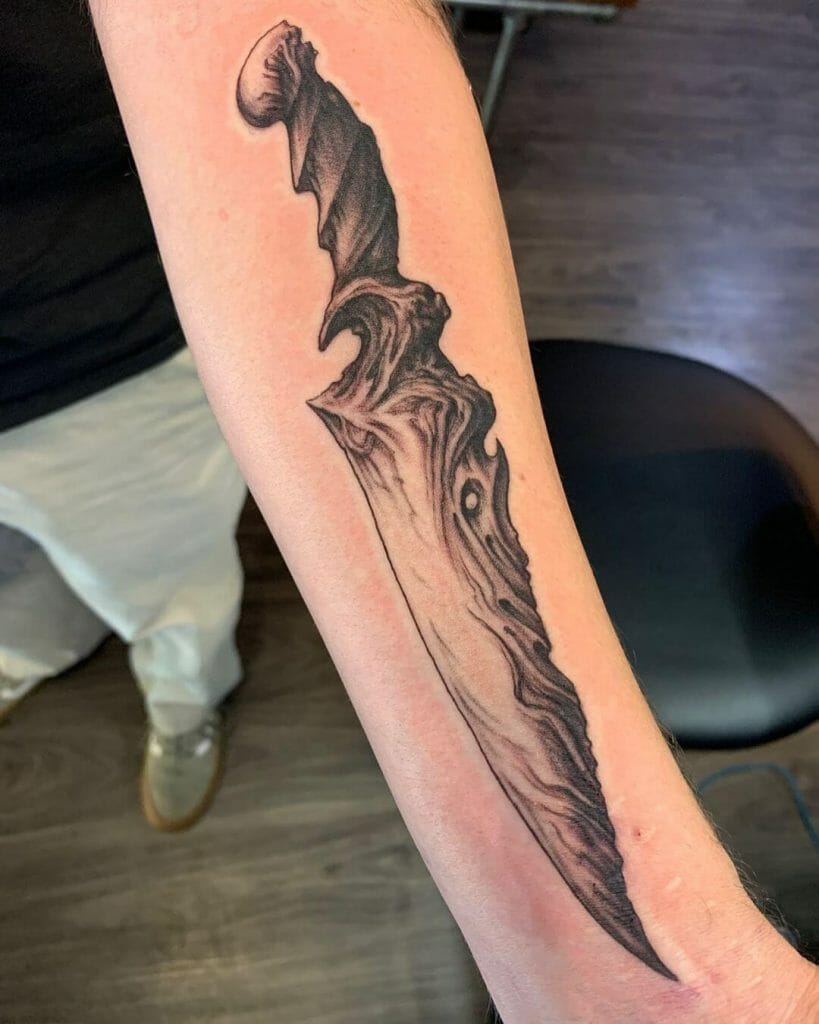 Tatuaje conceptual de Crysknife, pero no es lo mismo