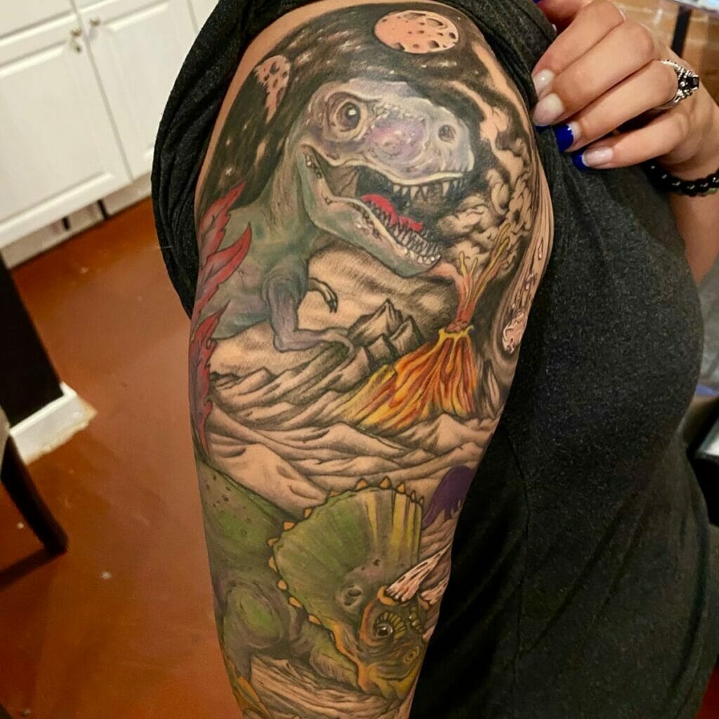 Tatuaje De Manga De Dinosaurio