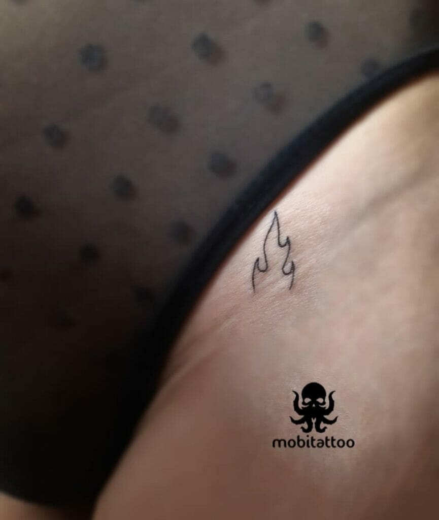 Tatuajes de línea de bikini minimalistas de fuego