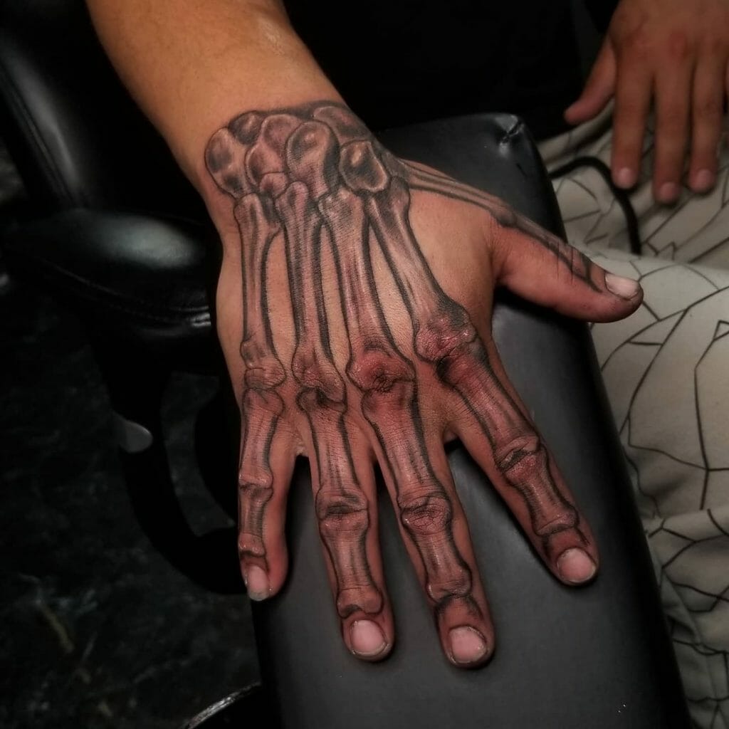 Tatuaje De Calavera En La Mano