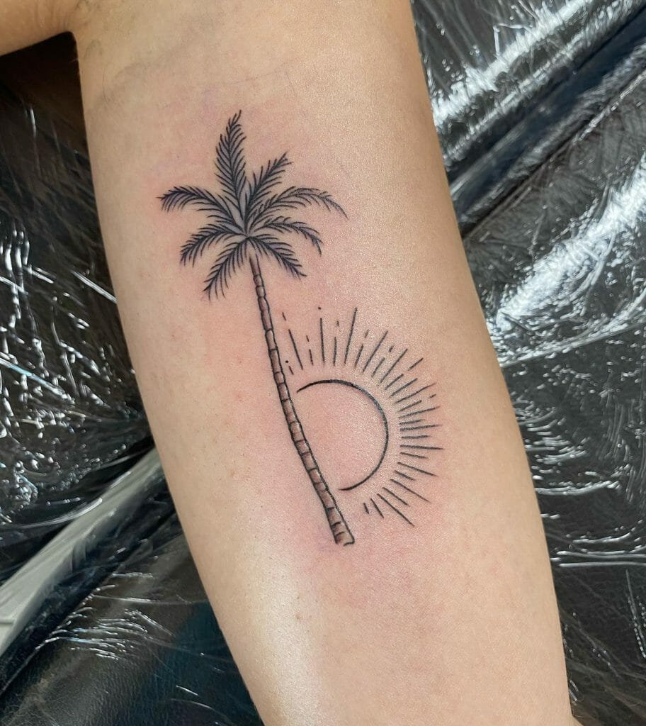 Tatuajes Pequeños De Medio Sol