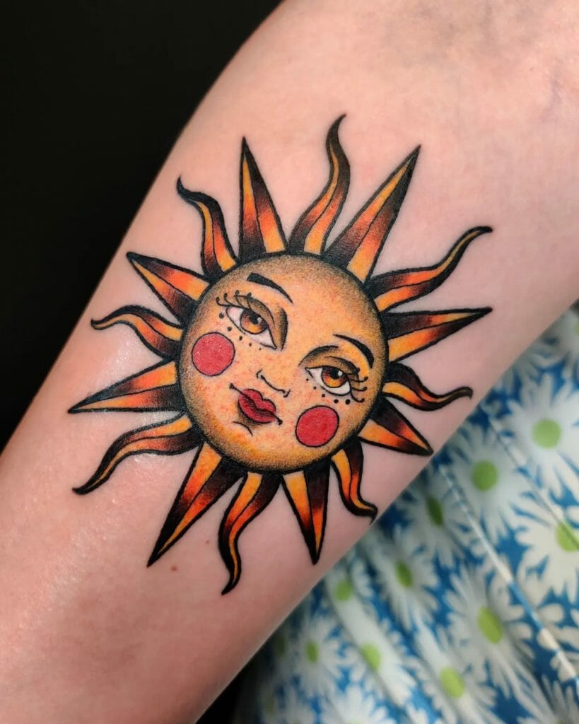 Tatuaje De Sol Tribal Pequeño