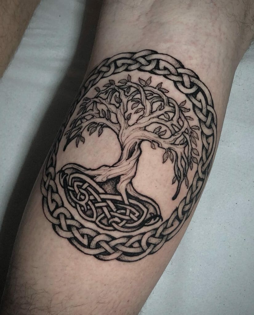 Tatuaje vikingo tradicional del árbol de la vida