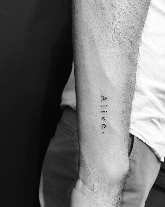 men small tattoo