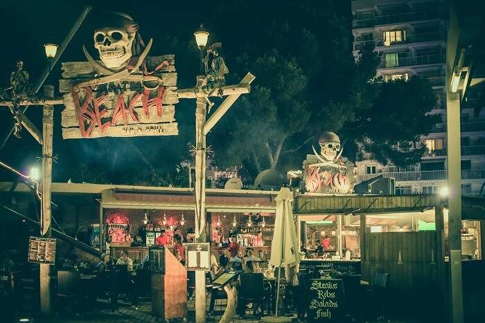 Pirates Beach Bar