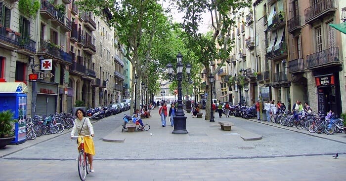 Beautiful Streets In Barcelona og img