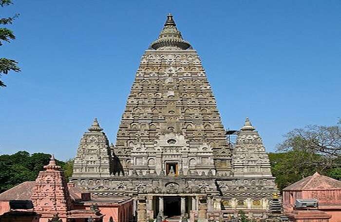 Witness the gorgeous architecture of Buddha at one of the famous historical places in India at Mahabodhi Temple